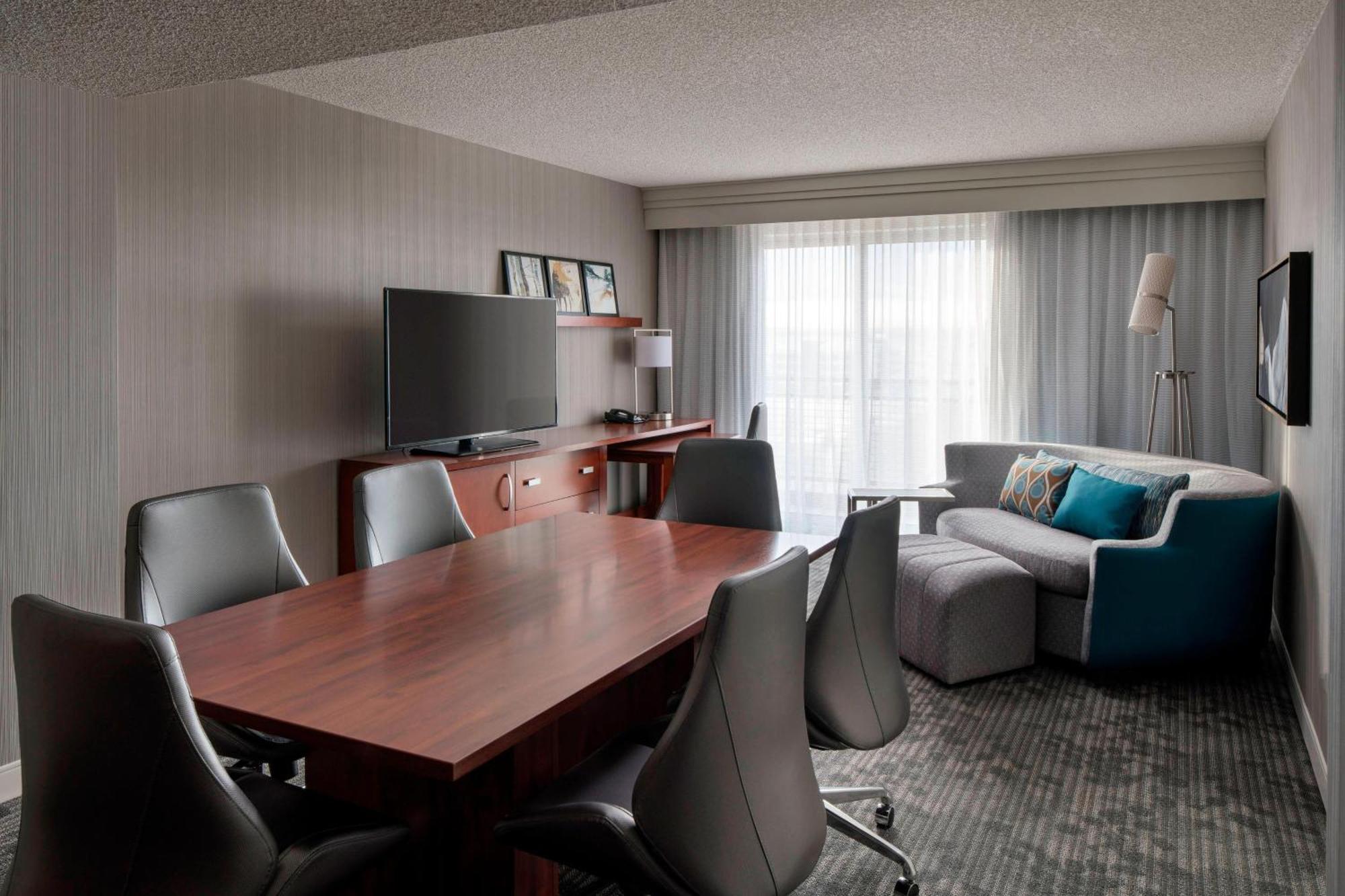 Courtyard By Marriott Denver Airport Exterior foto